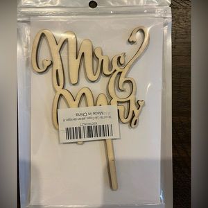 Mr. And Mrs Cake Topper